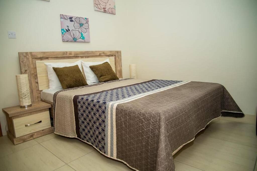 Entire Luxury 3 Bedroom Condo For Rent - Flic-En-Flac - Close To Beach מראה חיצוני תמונה